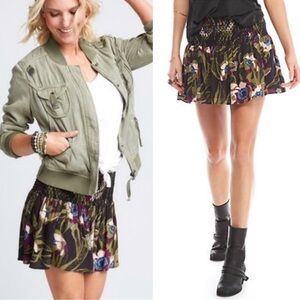 NWOT: FREE PEOPLE..L.A. NIGHTS FLORAL SKIRT